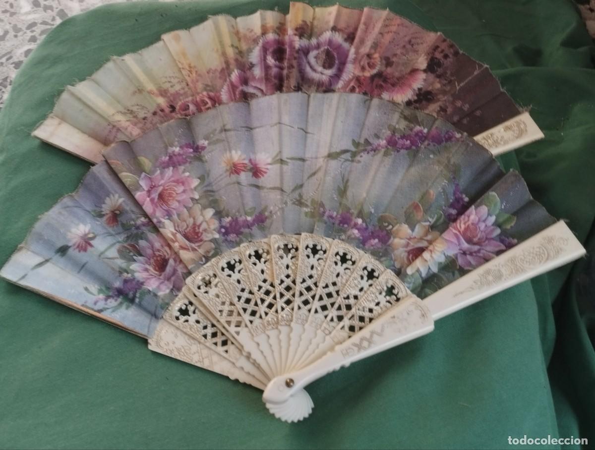 Vintage: Lote de 2 abanicos de pl&aacute;stico y tela - Foto 1