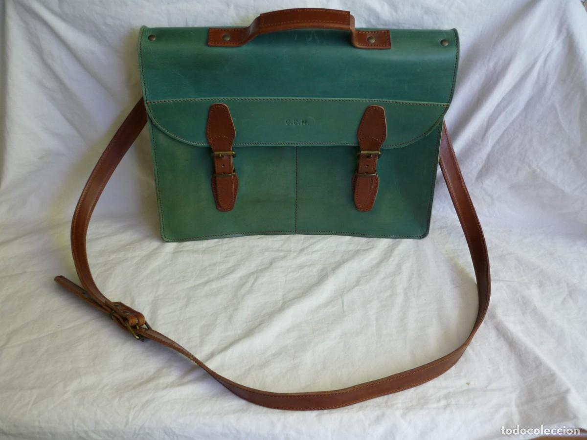 Vintage: Cartera de cuero verde y marr&oacute;n interior azul - Foto 6
