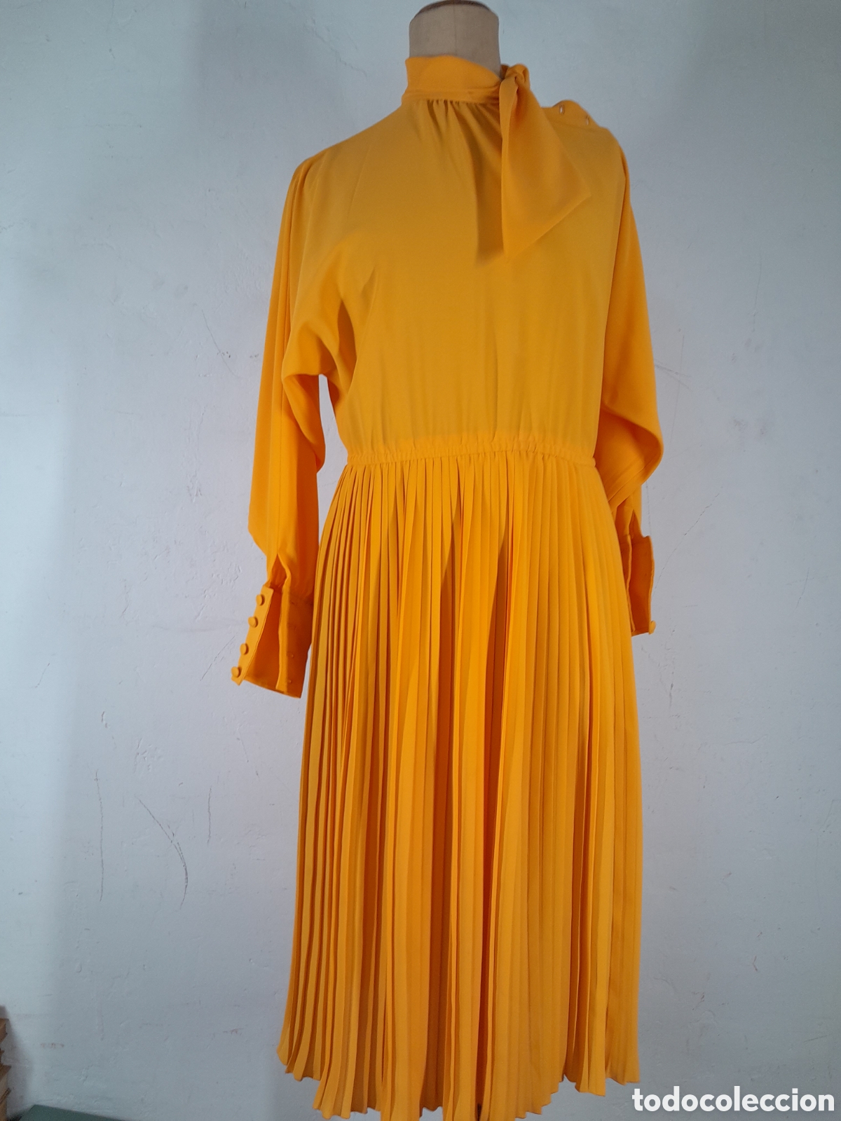 Vintage: VESTIDO AMARILLO DE MUJER - Foto 1