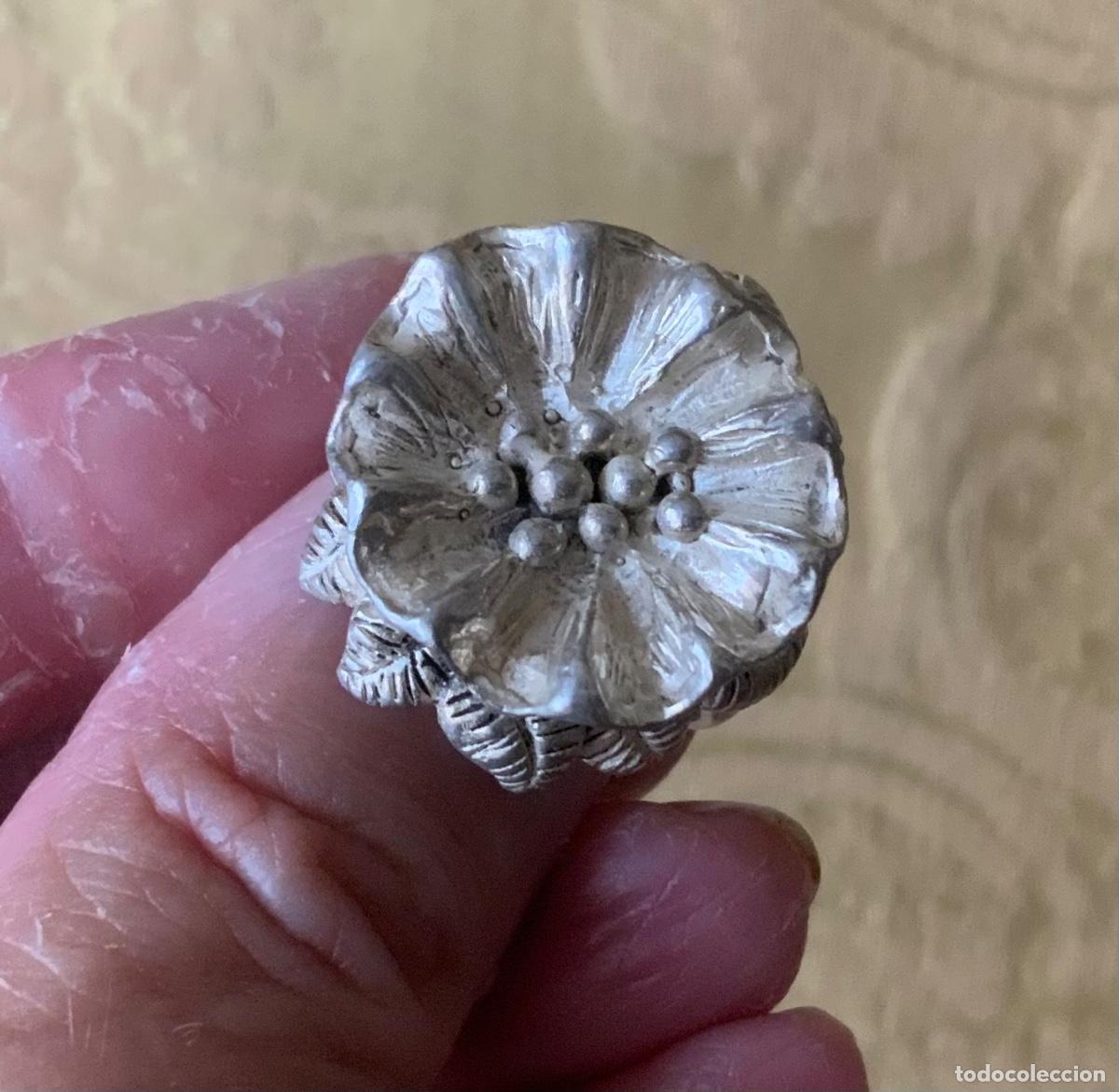 Vintage: ANILLO DE PLATA PUNZONADA, FLOR - Foto 2