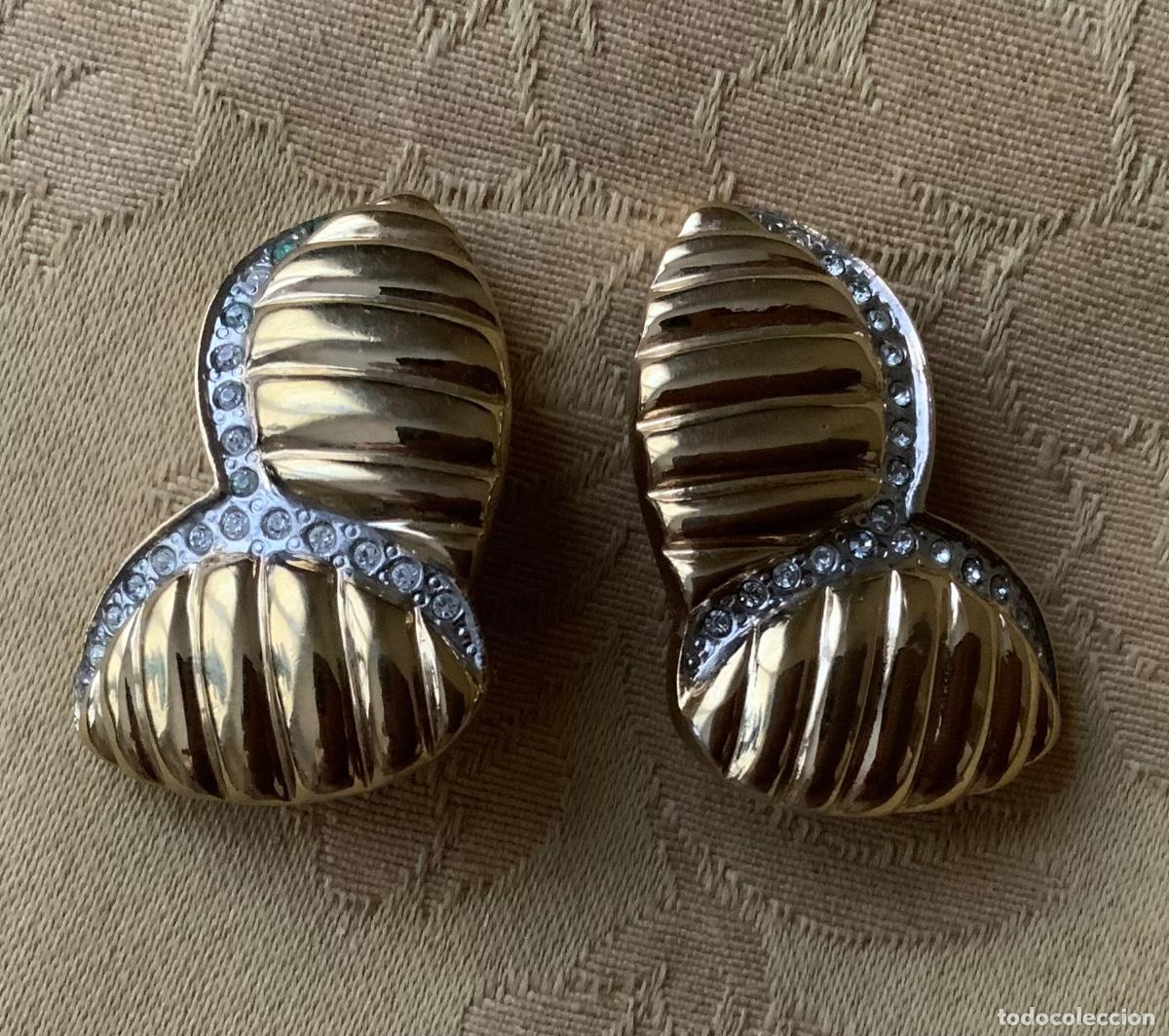 Vintage: PENDIENTES A&Ntilde;O 70 DORADOS - Foto 2