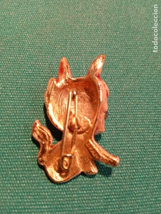Vintage: BROCHE ESMALTADO CON FORMA DE BURRITO - Foto 2