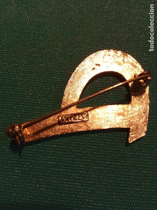 Vintage: BROCHE DORADO CON FORMA DE LA LETRA P - Foto 3