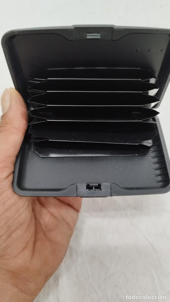 Vintage: Cartera Tarjetero Tipo Maletin de Plastico Duro - Foto 3