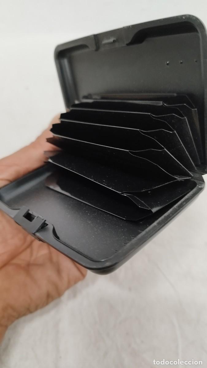 Vintage: Cartera Tarjetero Tipo Maletin de Plastico Duro - Foto 4
