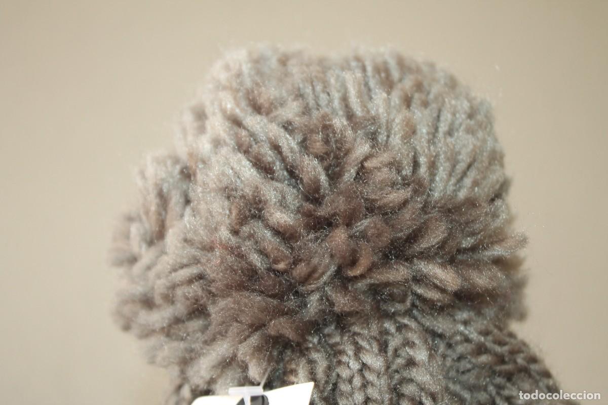 Vintage: 2 GORROS EL&Aacute;STICOS CON POMPON - Talla &uacute;nica - Foto 8