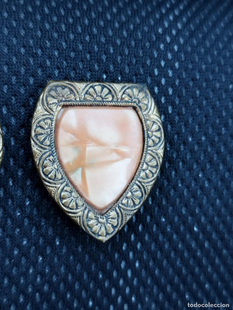 Vintage: Pareja de Antiguos Botones de Bronce y Pl&aacute;stico - Foto 5