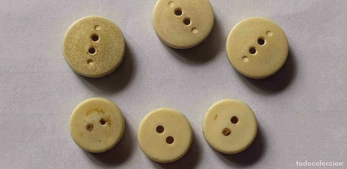 Vintage: 6 botones imitacion de hueso - Foto 3
