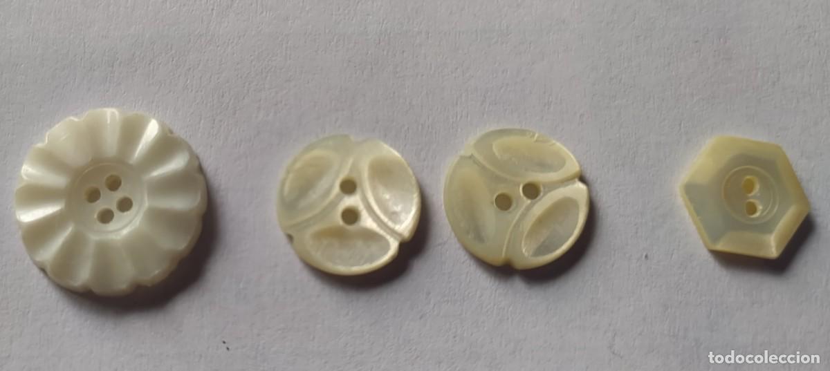 Vintage: 5 botones peque&ntilde;os de nacer forma de flor - Foto 5