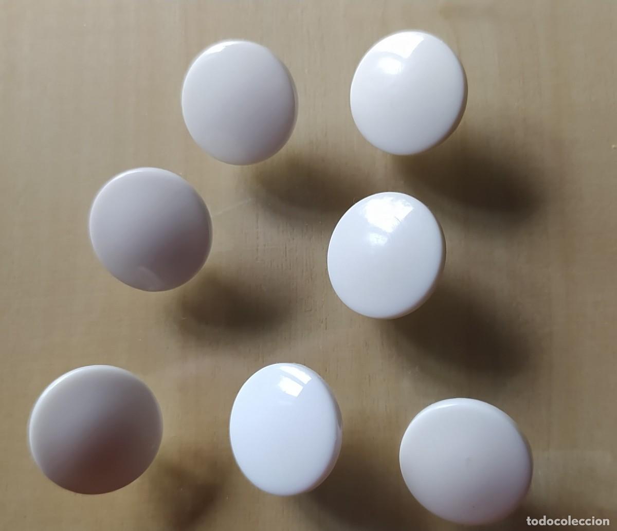 Vintage: 7 botones blancos - Foto 2