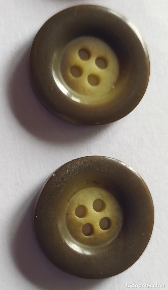 Vintage: 3 botones marrones de pasta - Foto 1