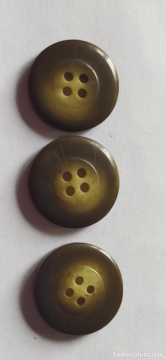 Vintage: 3 botones marrones de pasta - Foto 3