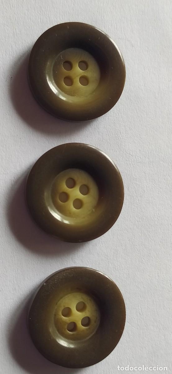 Vintage: 3 botones marrones de pasta - Foto 5