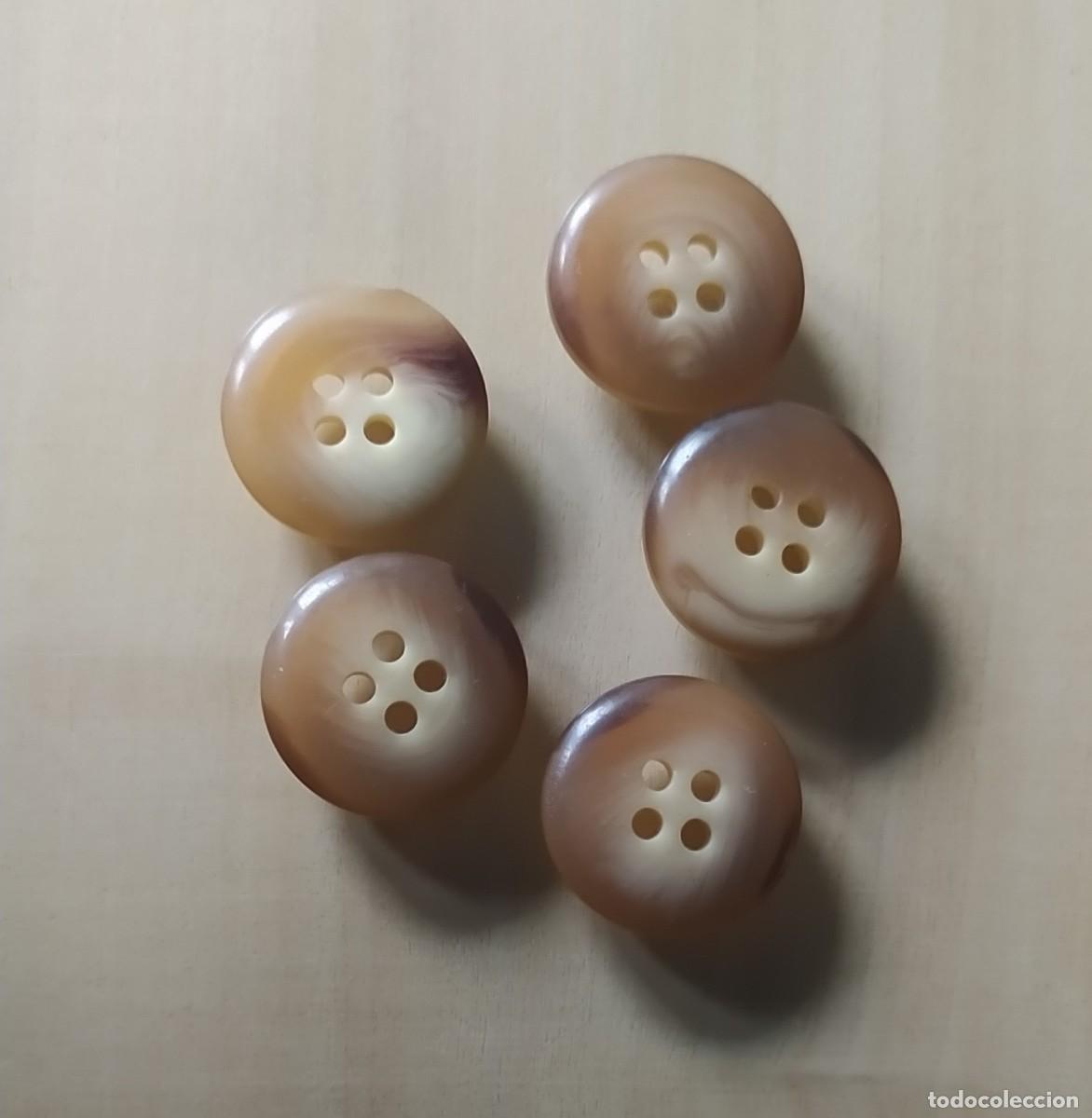 Vintage: 5 botones de pasta marrones - Foto 4