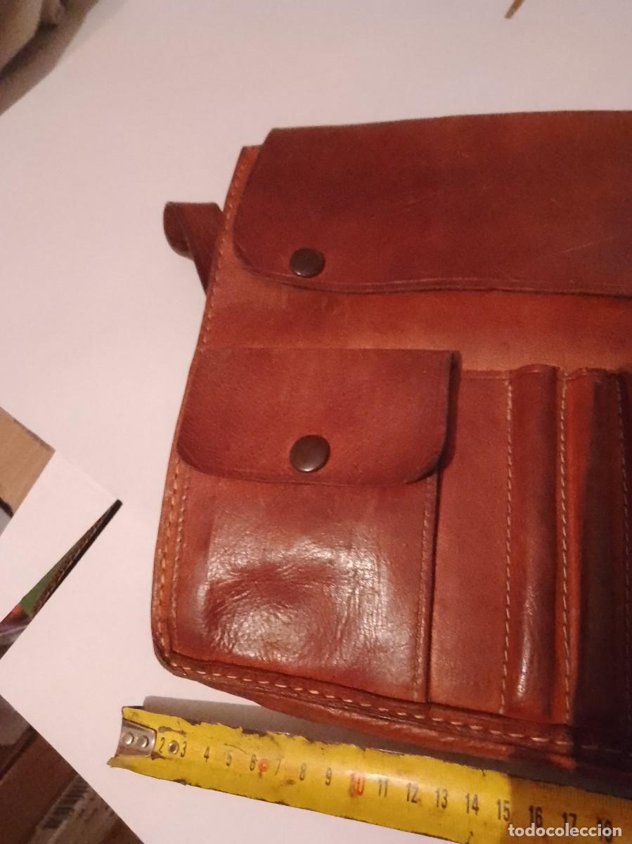 Vintage: Mochila de cuero a&ntilde;os 70 - Foto 3