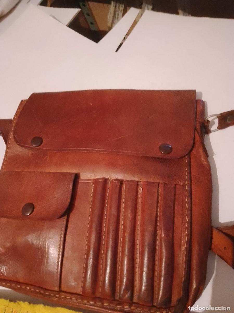 Vintage: Mochila de cuero a&ntilde;os 70 - Foto 4