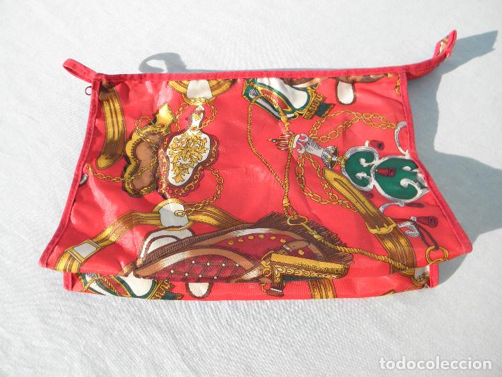 Vintage: Antiguo neceser rojo estampado - Foto 1