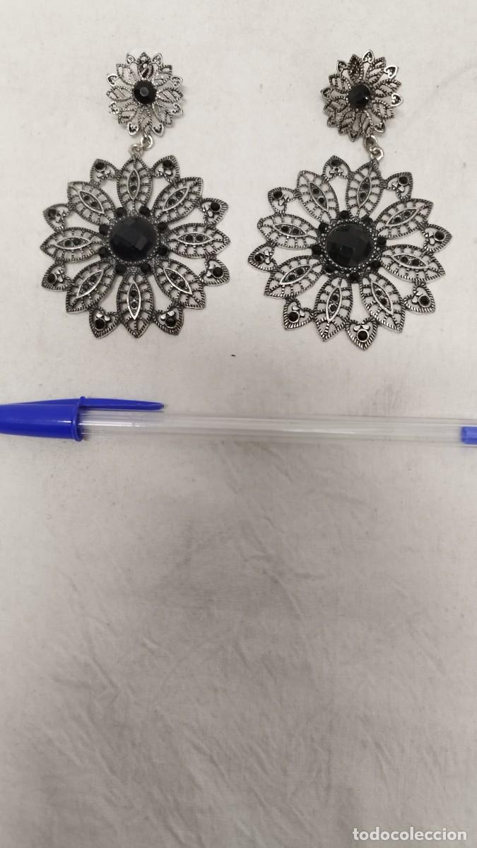 Vintage: Pendientes Vintage retro,simulando una flor - Foto 1