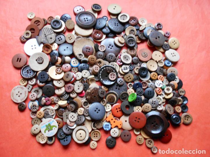 Vintage: Lote de botones de madera - Foto 1