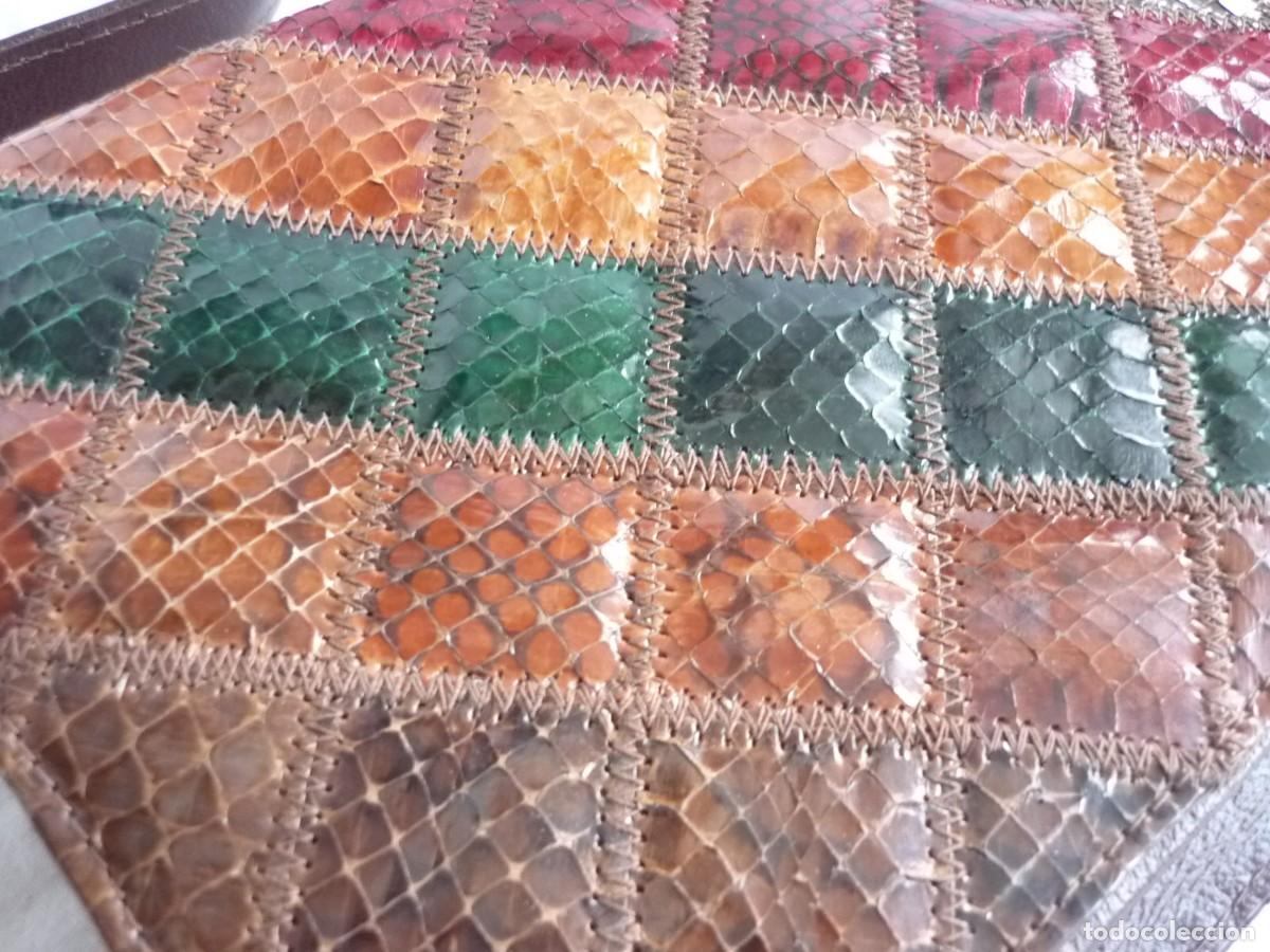 Vintage: Bolso fabricado con piel de serpiente - Foto 3