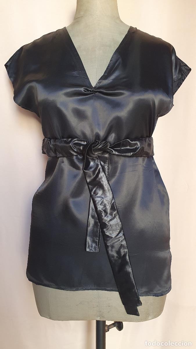 Vintage: Blusa de raso de seda negra con cinturon - Foto 4