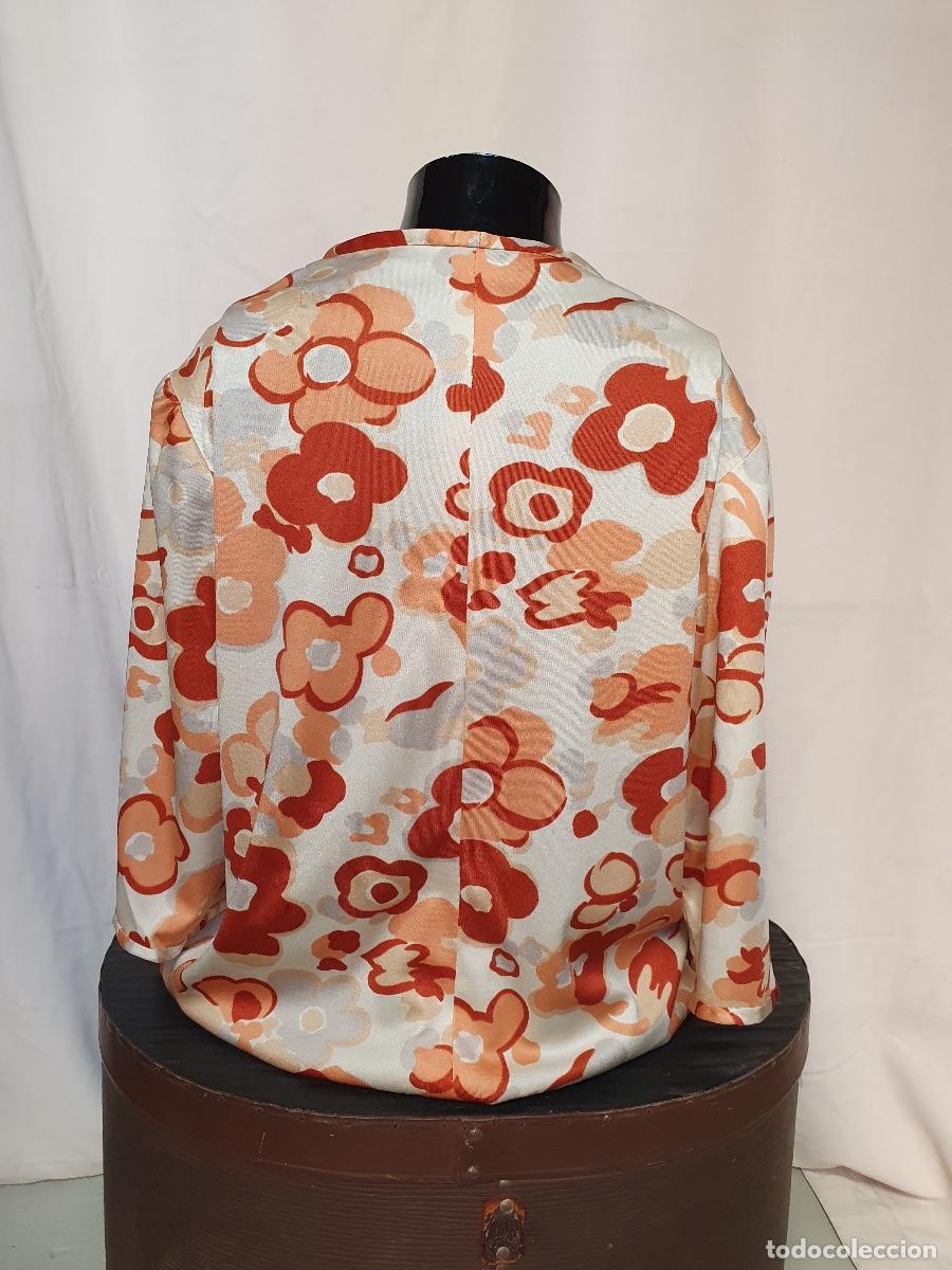Vintage: Camisa con estampado yey&eacute; - Foto 2