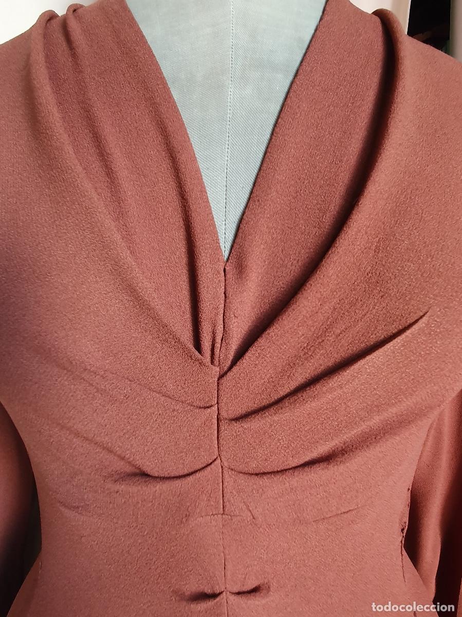Vintage: Vestido marron con pliegues - Foto 2