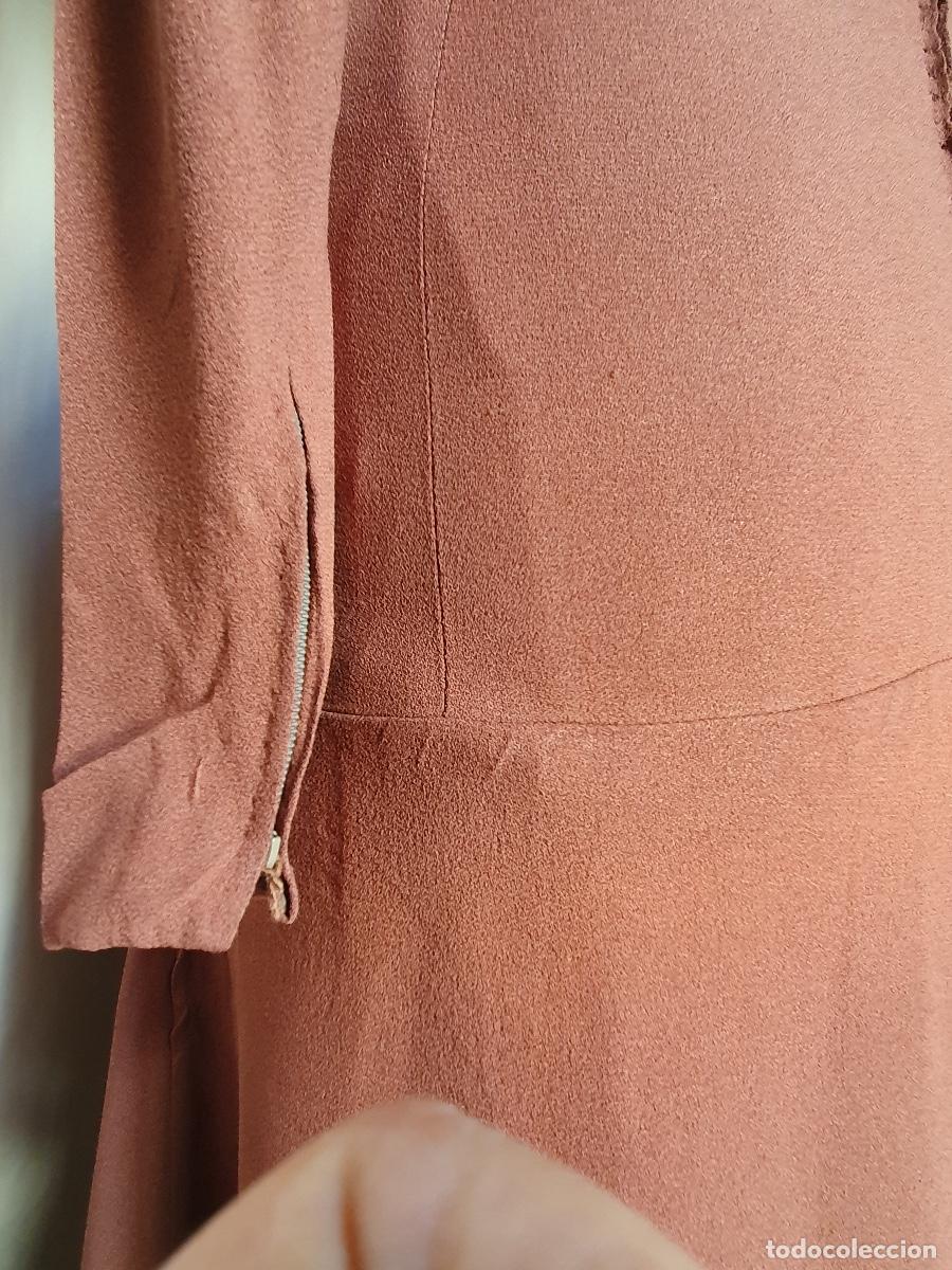 Vintage: Vestido marron con pliegues - Foto 4