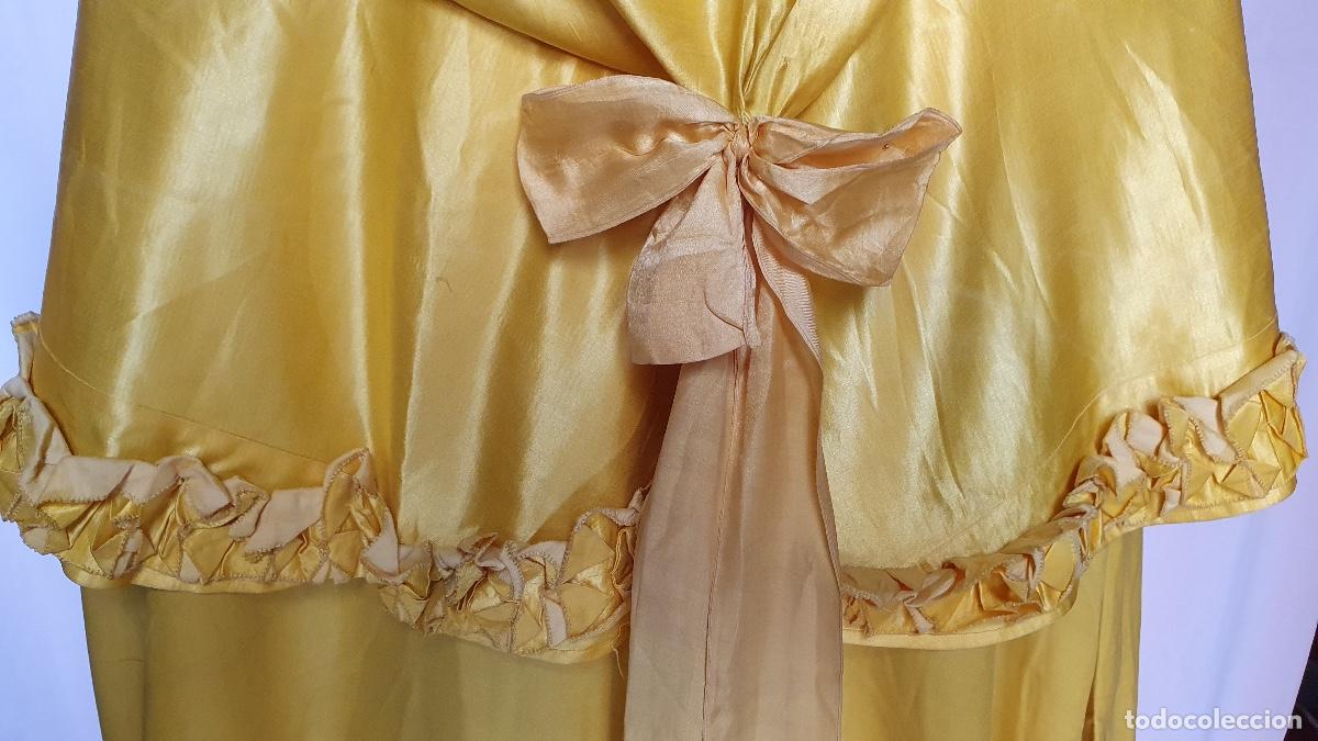 Vintage: Capa de raso amarillo - Foto 3