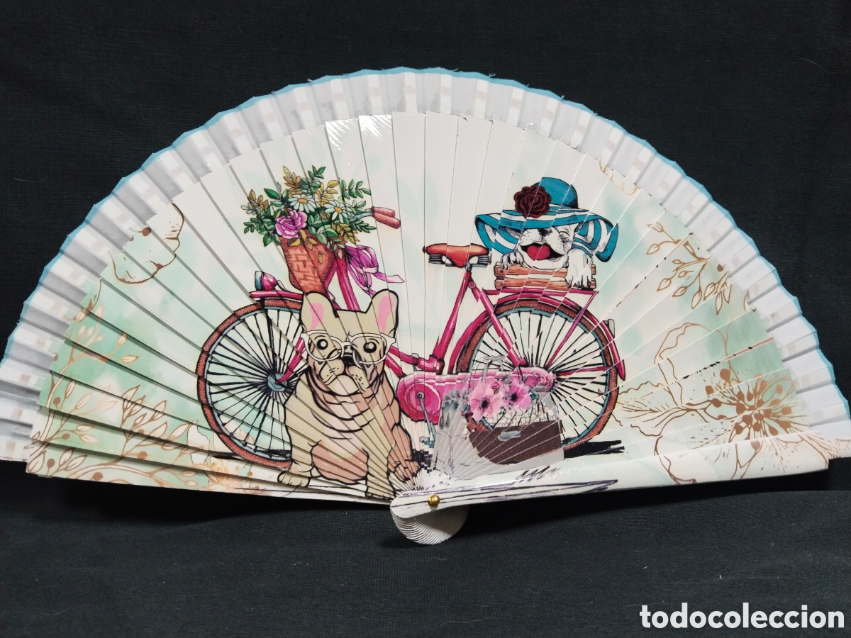 Vintage: Abanico de madera - perros modernos en bici - Foto 1