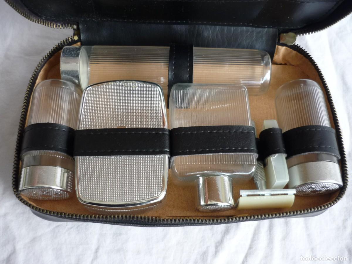 Vintage: Neceser de viaje completo, recipientes de pl&aacute;stico - Foto 2