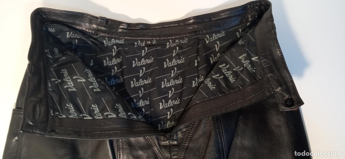 Vintage: Falda Cuero Negra. Talla 38 - Foto 8
