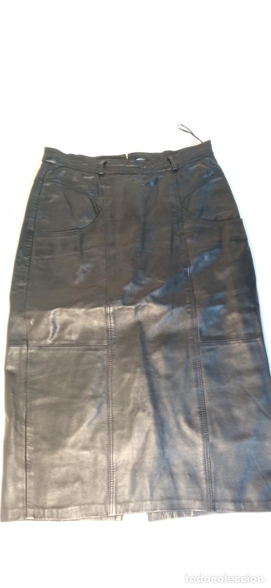 Vintage: Falda Cuero Negra. Talla 38 - Foto 9