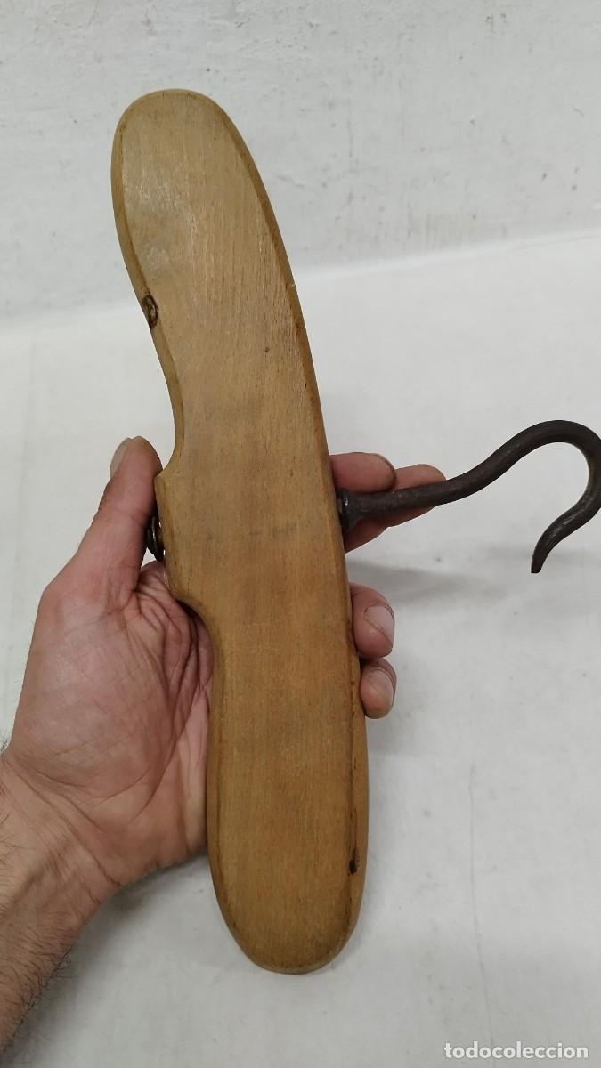 Vintage: 3 Antiguas perchas de madera - Foto 5