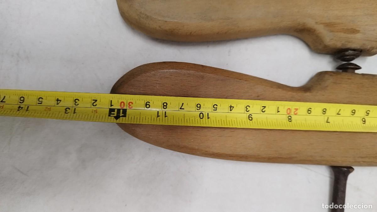Vintage: 3 Antiguas perchas de madera - Foto 6