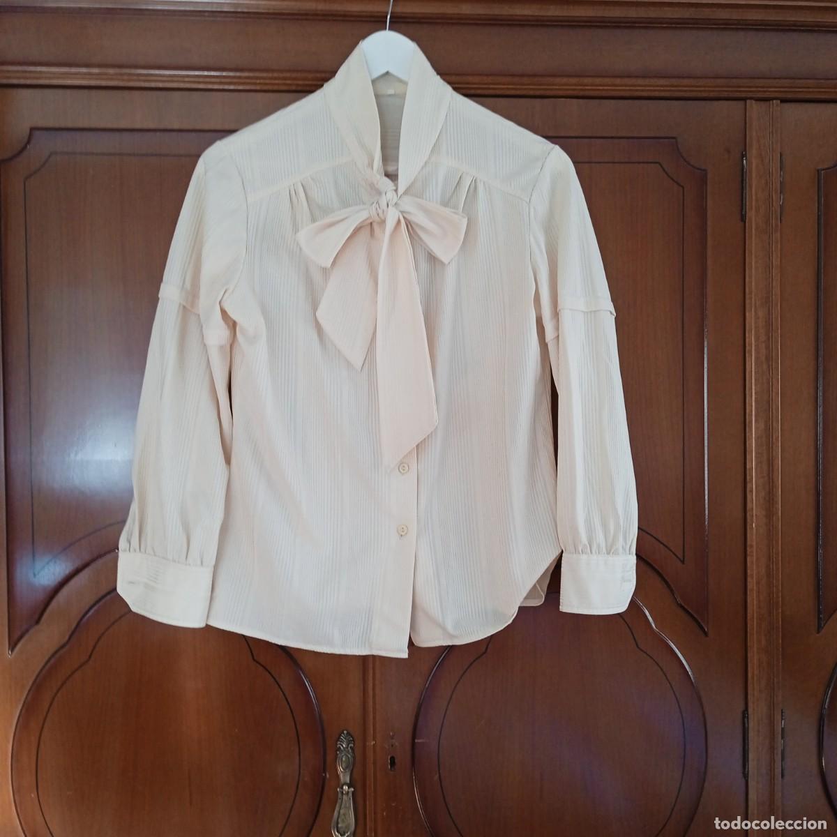Vintage: CAMISA CON LAZADA DE LOS A&Ntilde;OS 70 - Foto 5