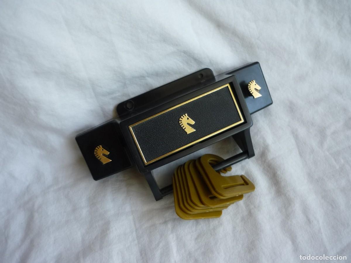Vintage: Percha de corbatas en pl&aacute;stico con caj&oacute;n para pinzas de corbata - Foto 2