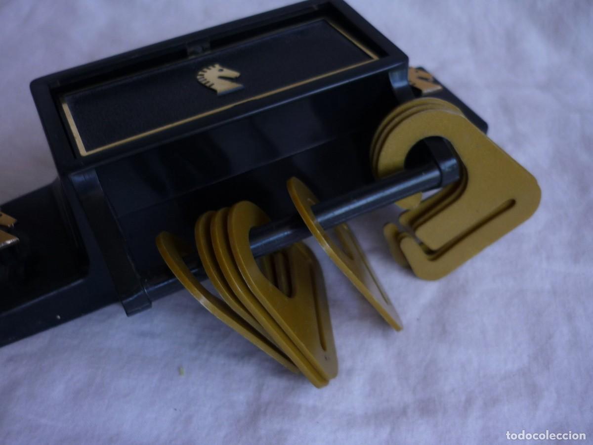 Vintage: Percha de corbatas en pl&aacute;stico con caj&oacute;n para pinzas de corbata - Foto 6