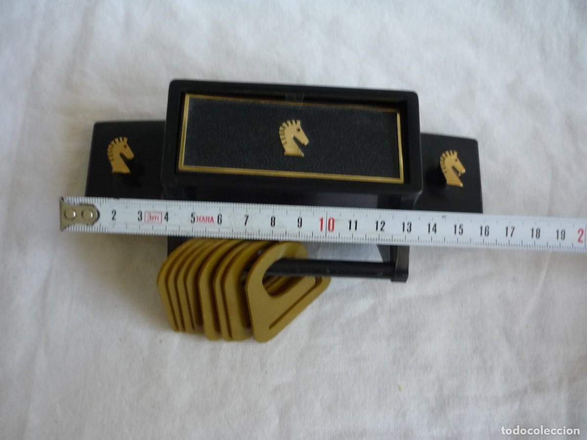 Vintage: Percha de corbatas en pl&aacute;stico con caj&oacute;n para pinzas de corbata - Foto 9