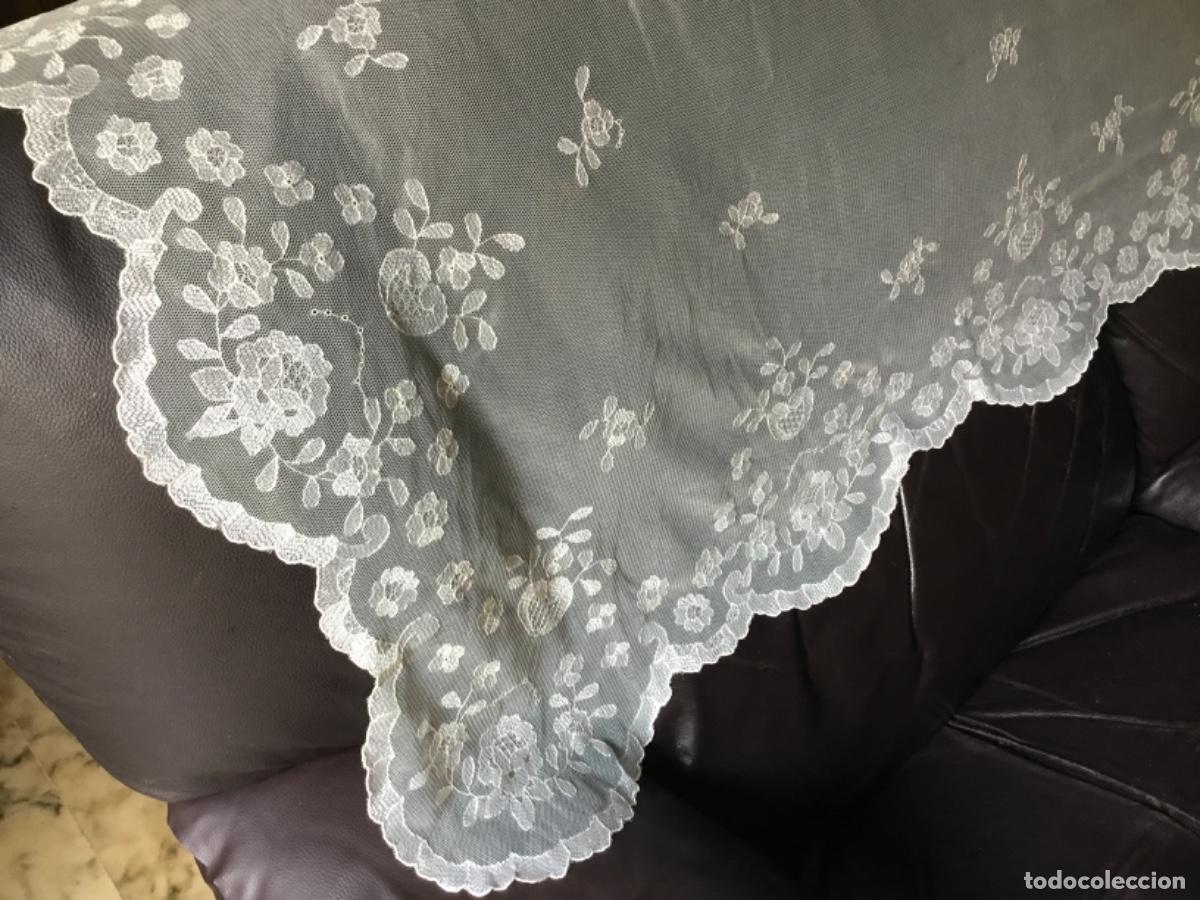 Vintage: Preciosa mantilla bordada a ano - Foto 5