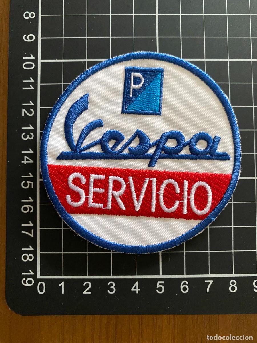 Parche Bordado Redondo 'Vespa Service' - 7.5 X 7.5 Cm, Para Coser En Ropa. ¡Estilo Vintage Para Personalizar Tus Prendas!