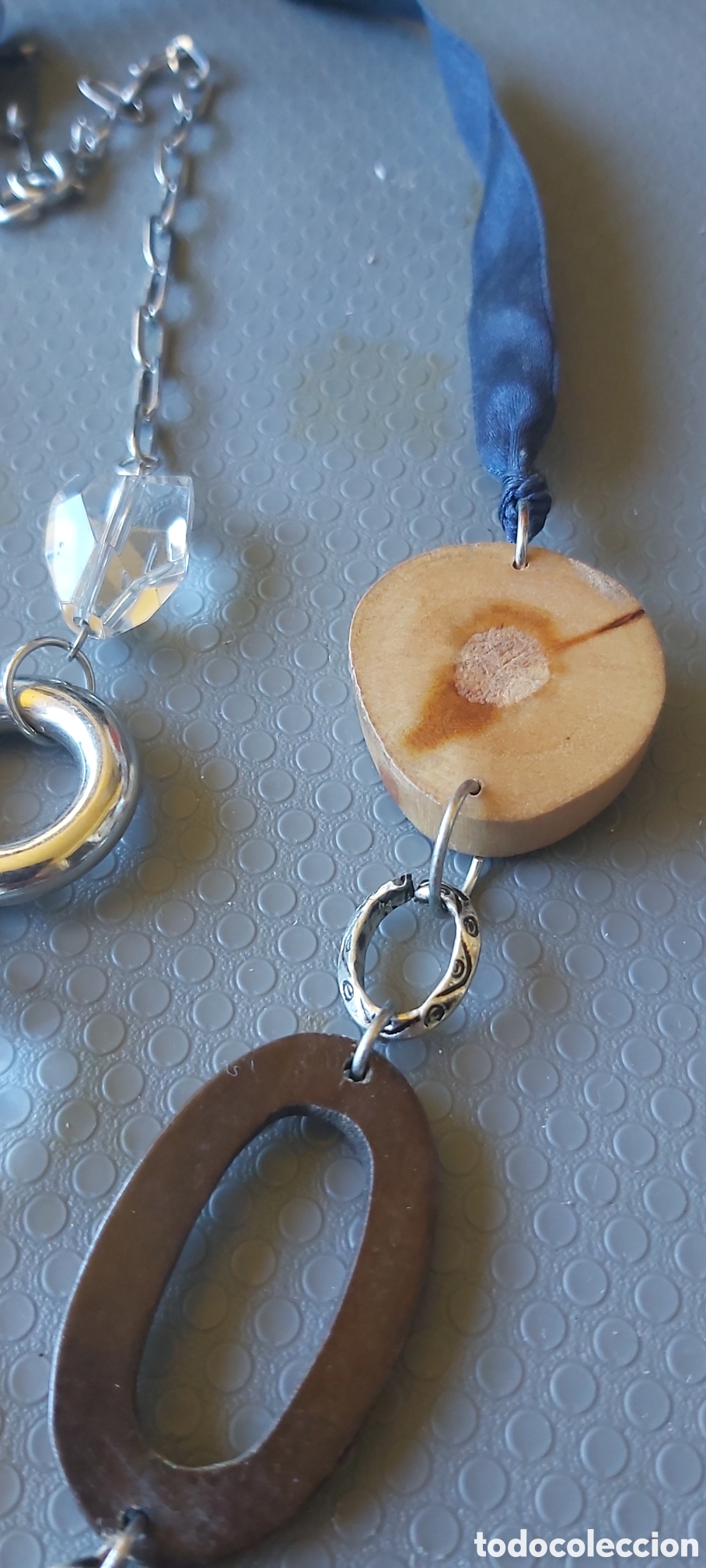 Vintage: Dos collares de madera y cristal - Foto 3
