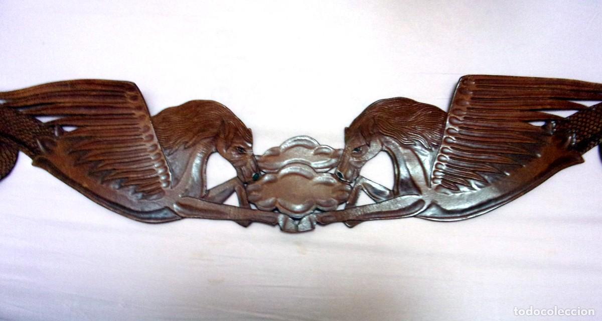 Vintage: CINTURON CUERO PEGASOS HECHO A MANO - Foto 1
