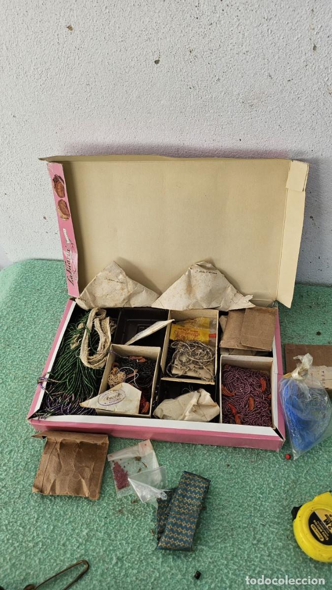 Vintage: material de bisuteria antigua - Foto 1