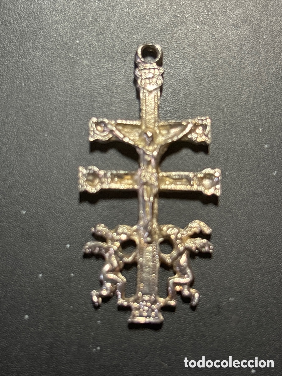 Vintage: Peque&ntilde;a cruz religiosa plateada. - Foto 1