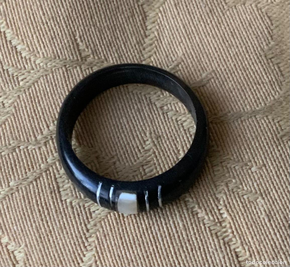 Vintage: ANILLO DE CORAL NEGRO CON N&Aacute;CAR - Foto 1