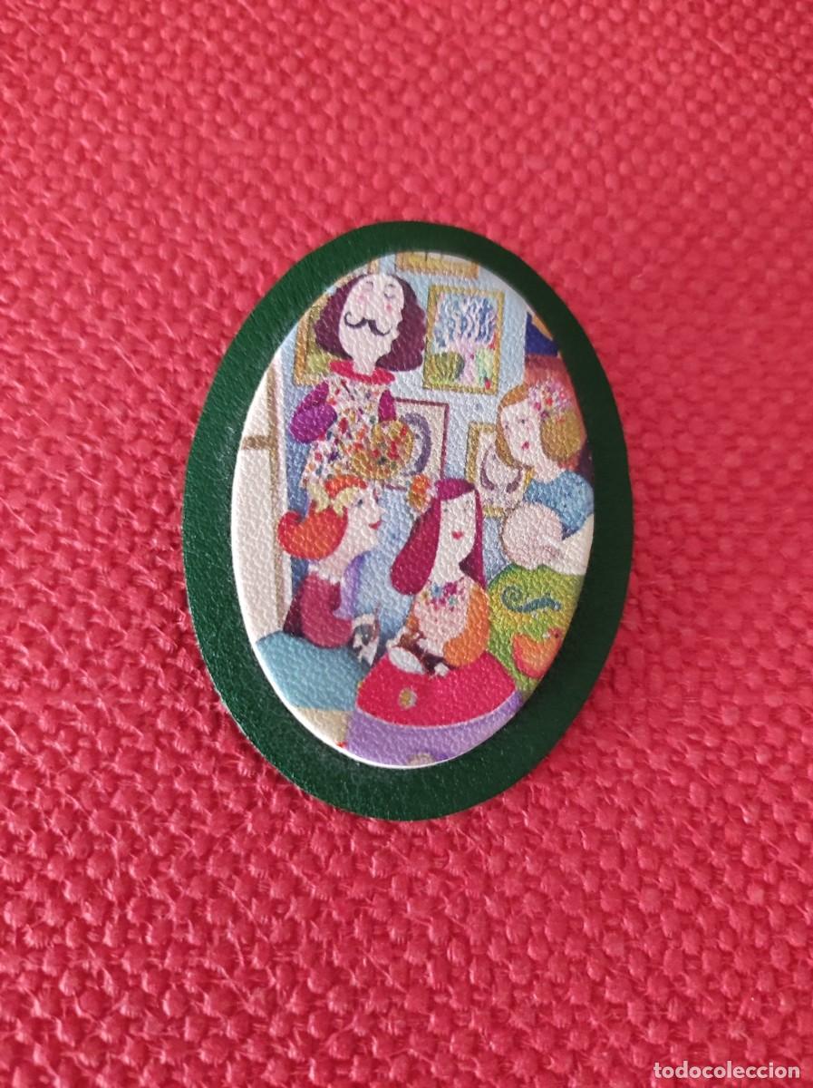Vintage: BROCHE OVALADO DE CUERO DE LAS MENINAS - Foto 1