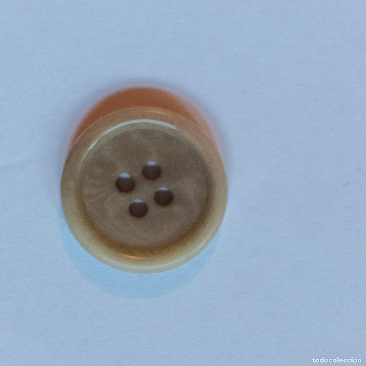 Vintage: BOTONES ANTIGUOS BEIGE DIAMETRO 2 CM - Foto 3