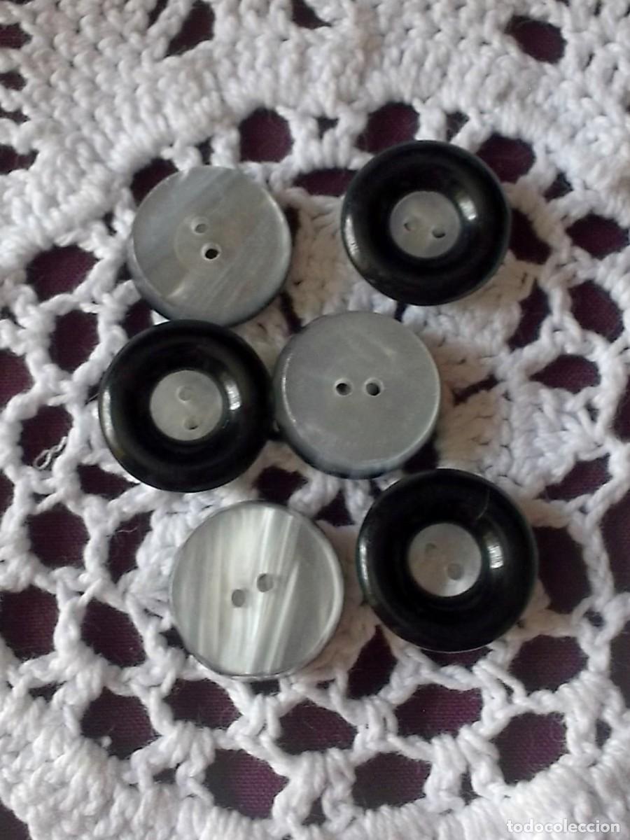 Vintage: 6 BOTONES CON BORDES EN NEGRO-A&Ntilde;OS 60 - Foto 2