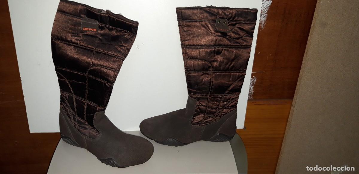 Vintage: BOTAS MARRONES CON SUELA DE GOMA - Foto 2